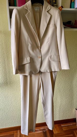 Traje ZARA