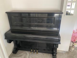 Piano Estela 