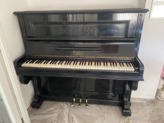 Piano Estela 