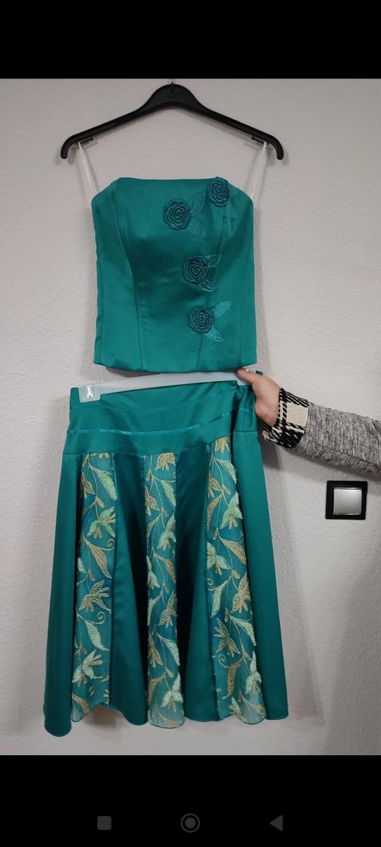 Conjunto corpiño y falda