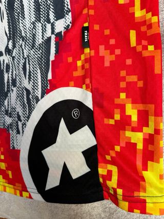 Maillot trail/enduro Assos modelo Pyxel
