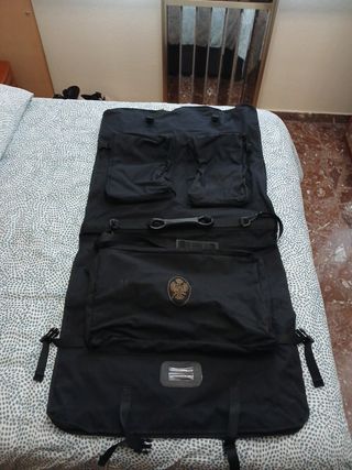 Portatrajes militar