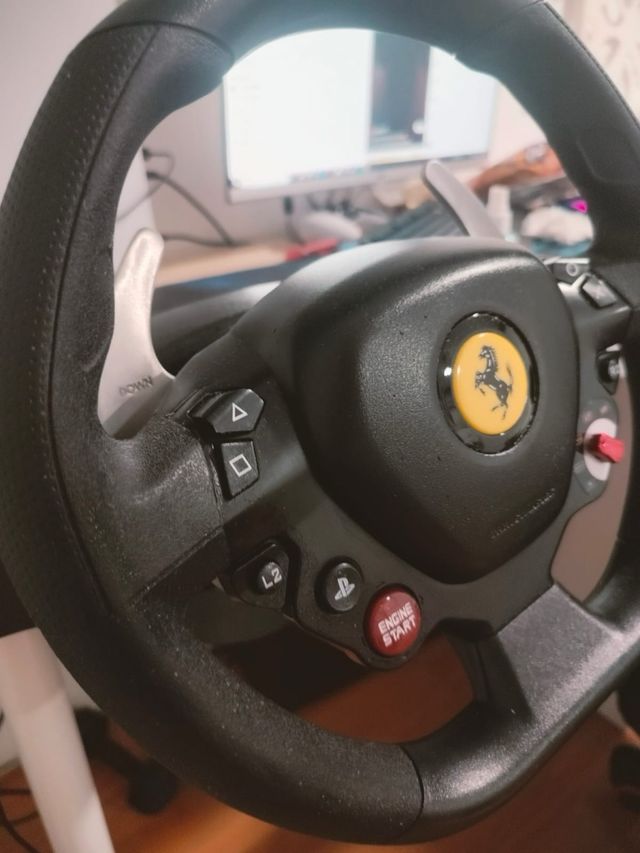 Volante Thrustmaster T80 con pedales