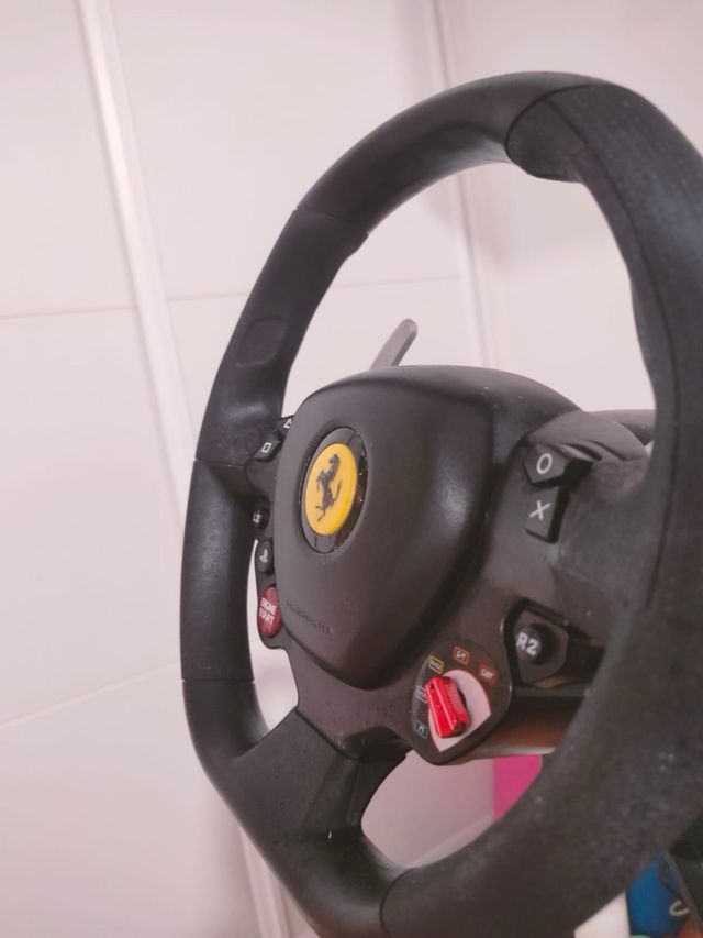 Volante Thrustmaster T80 con pedales