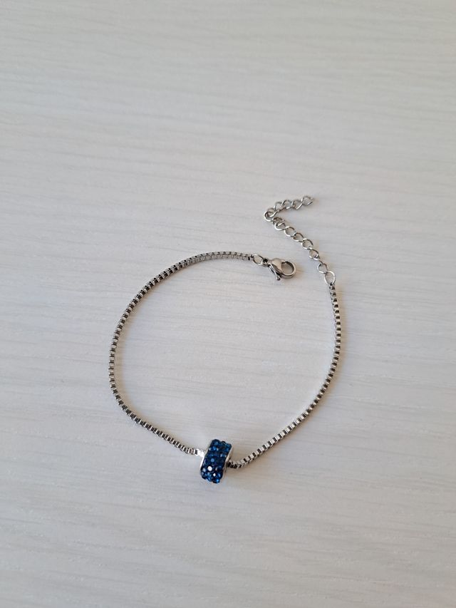 Bracciale con ciondolo blu