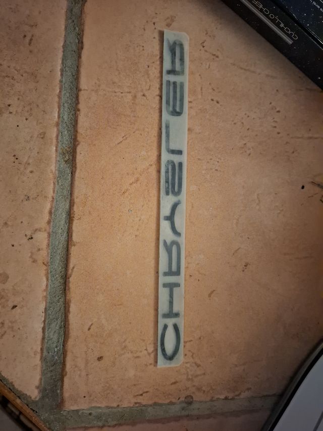 Chrysler anagrama letras