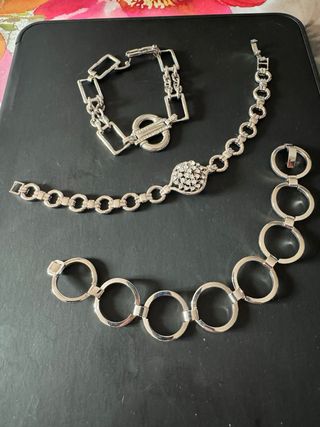 Tre braccialetti