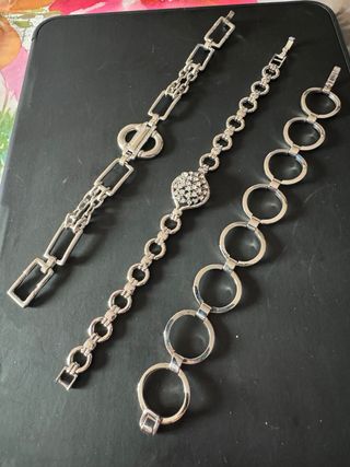 Tre braccialetti