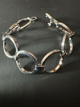 Tre braccialetti