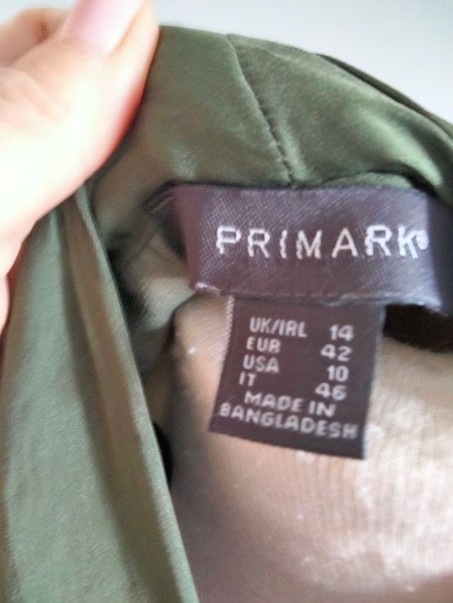 Preciosa camisa más bolsito 