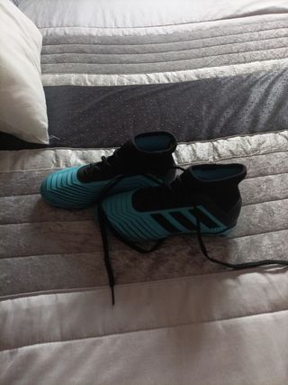 Botas de fútbol niño