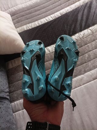 Botas de fútbol niño