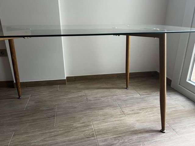 Mesa cristal y aluminio