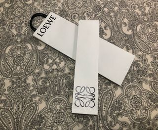 Corbata de seda LOEWE. Sin estrenar