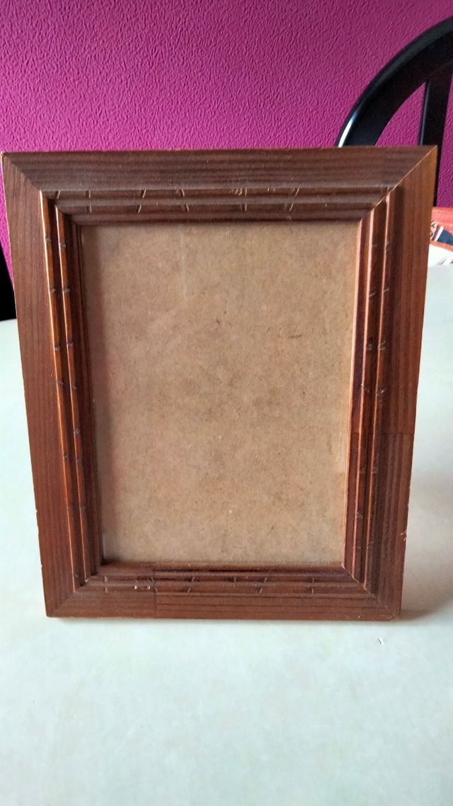 MOLDURA FOTOGRÁFICA EM MADEIRA 13X18