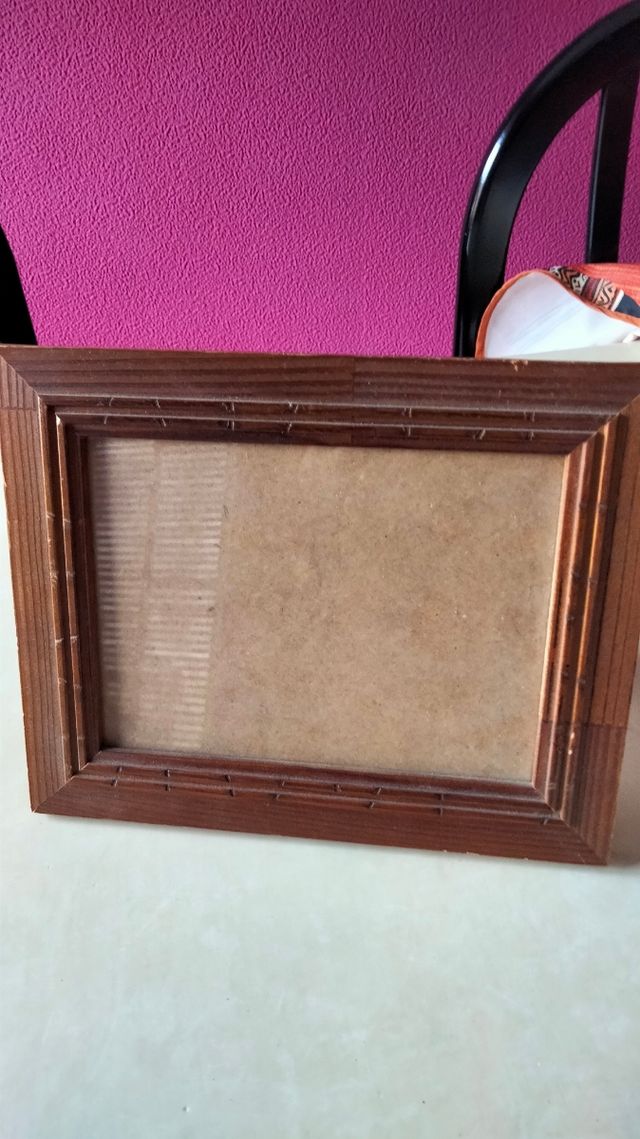 MOLDURA FOTOGRÁFICA EM MADEIRA 13X18