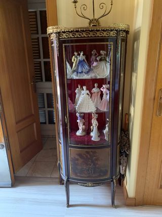 Vitrina estilo Luís XV