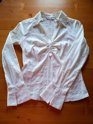 3x2. Blusa blanca manga larga