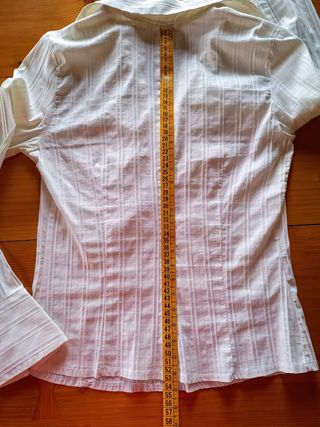 3x2. Blusa blanca manga larga