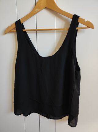 Camisa de tirantes negra