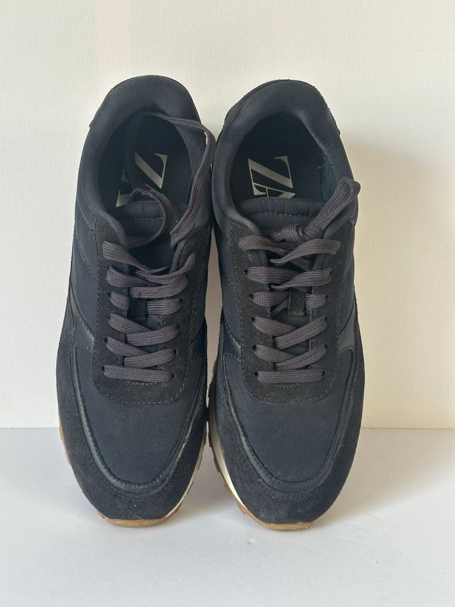 Zapatillas negras de Zara. Talla 38