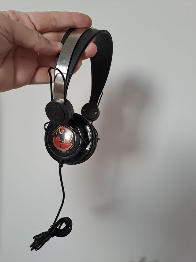 Auriculares merchandasing Bacardi sin usar