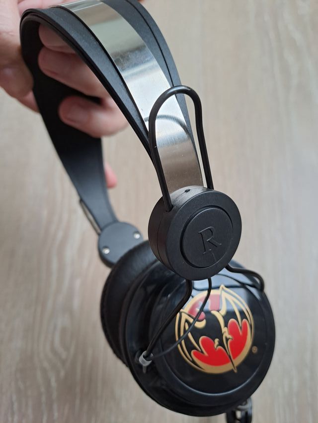 Auriculares merchandasing Bacardi sin usar