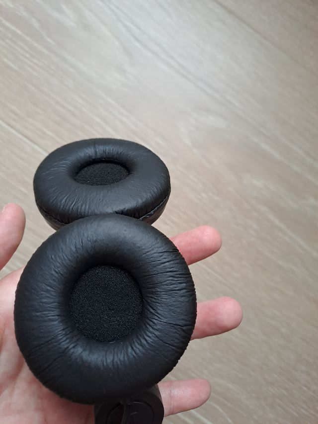 Auriculares merchandasing Bacardi sin usar