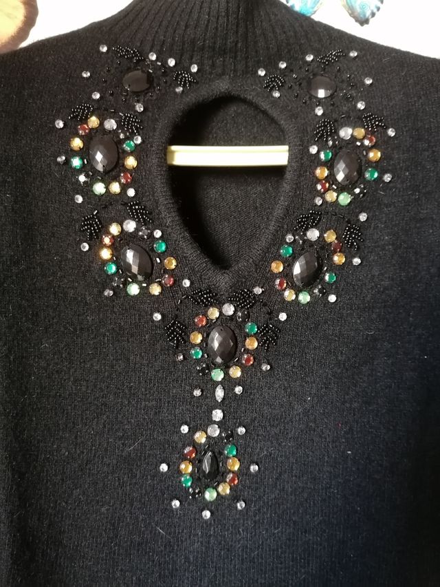 Maglioncino nero a maniche corte