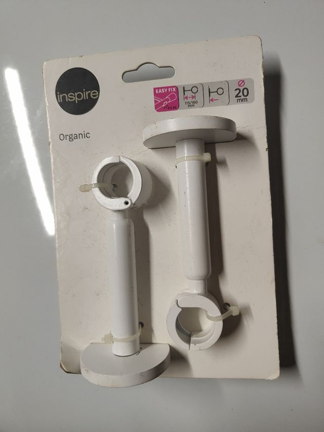 Soporte cortina blanco