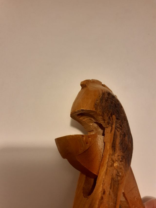 Schiaccianoci in legno intarsiato 