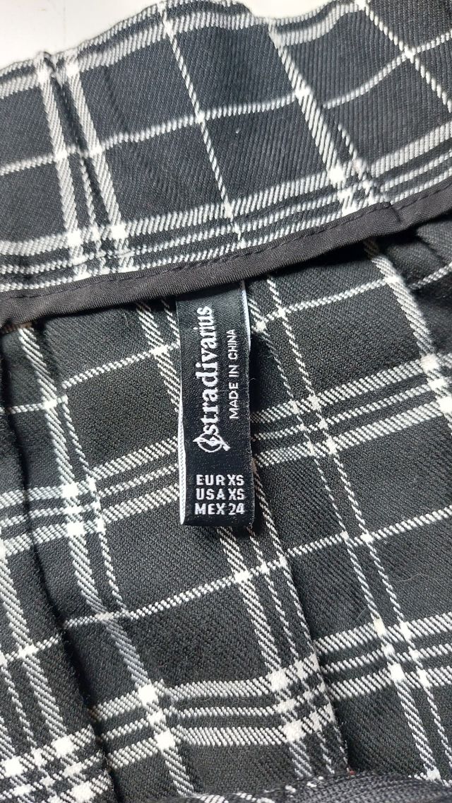 Minifalda cuadros Stradivaruis