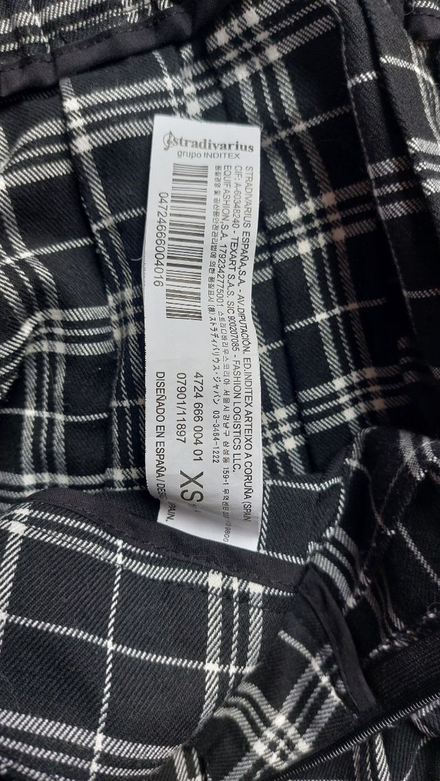 Minifalda cuadros Stradivaruis