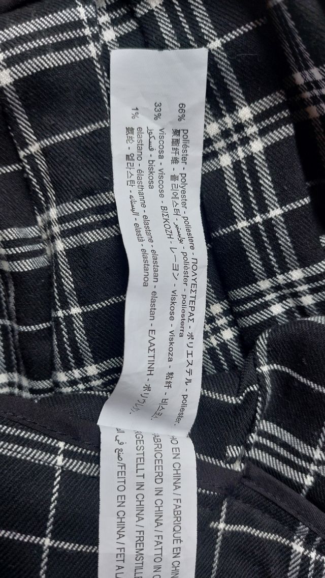 Minifalda cuadros Stradivaruis