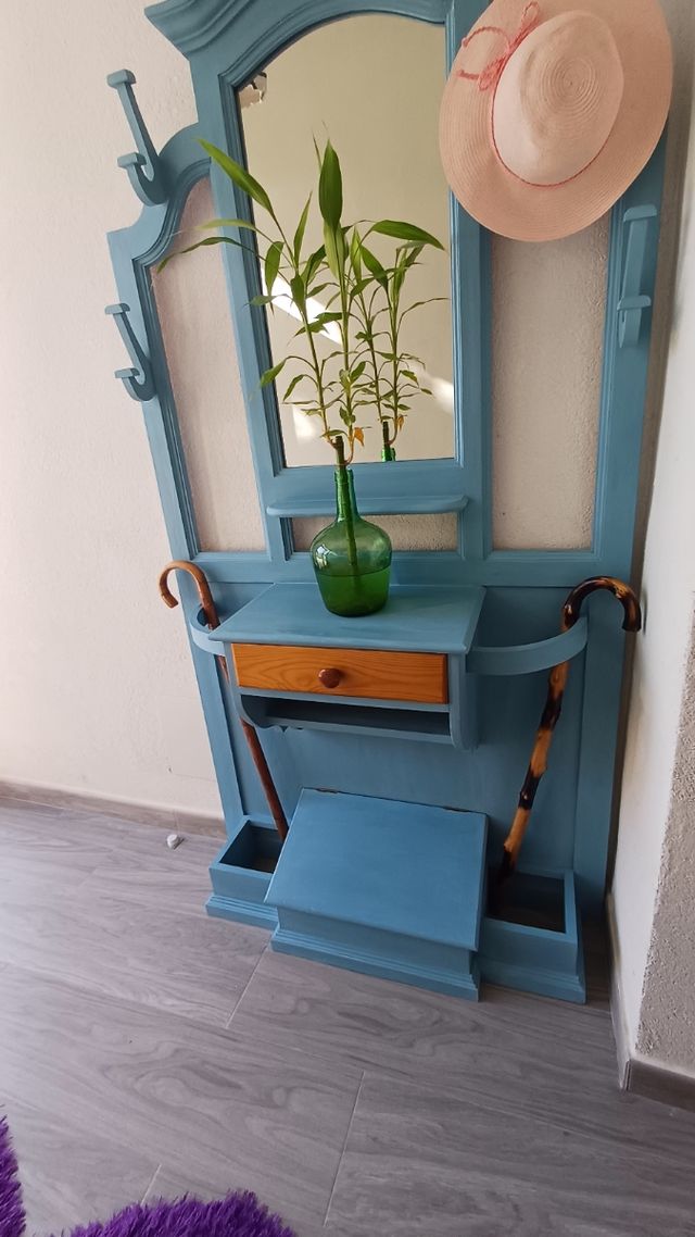 Perchero mueble entrada en pueblo de Toledo