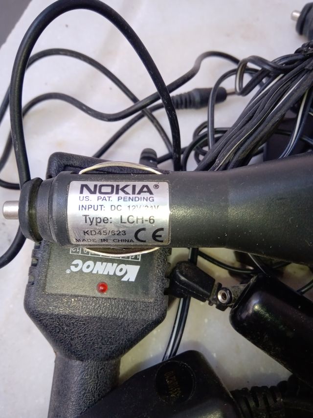 CARGADORES  DE  COCHE  PARA  MOVILES