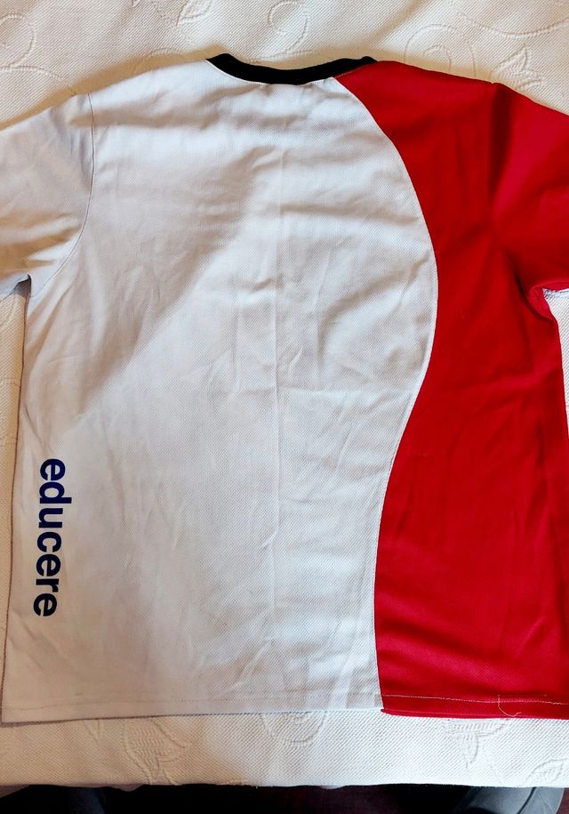 Camiseta uniforme educere