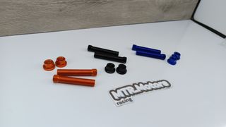 ✅ Tensores de cadena KTM en Aluminio Anodizado