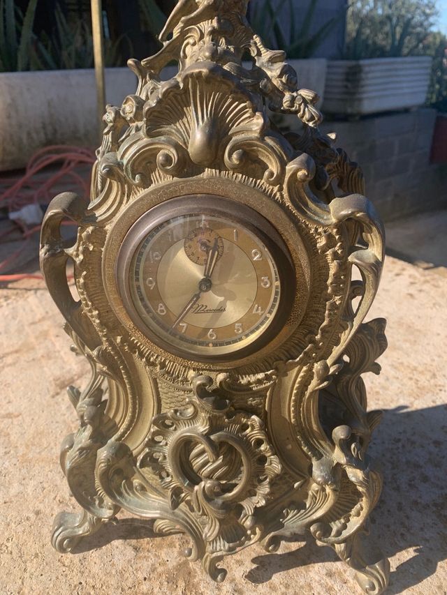 Orologio antico a carica tedesco di ottone