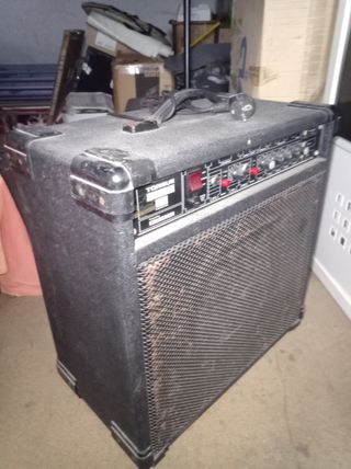 AMPLIFICADOR DE GUITARRA TORQUE