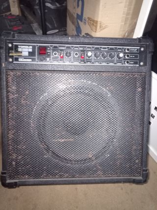 AMPLIFICADOR DE GUITARRA TORQUE