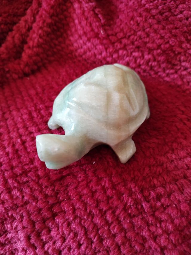 Tartaruga minerale di giada verde