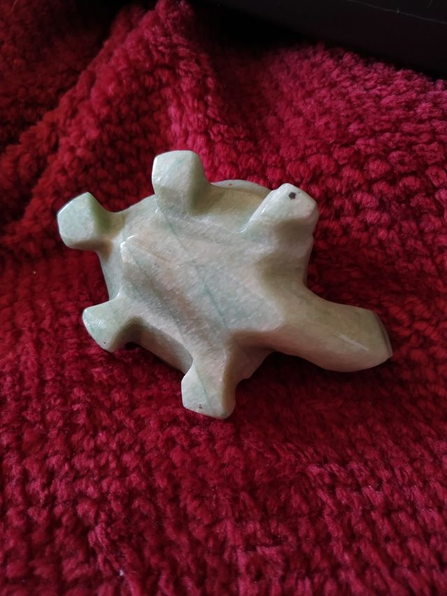 Tartaruga minerale di giada verde