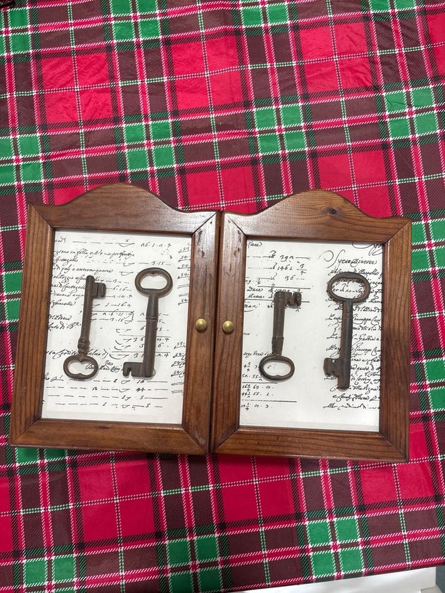 Armario llaves madera