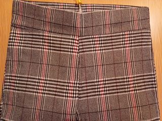 Pantalon elástico a cuadros. Talla 36