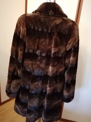 cappotto tre quarti in pelliccia