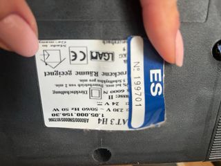 2 letti elettrici articolati con materassi 