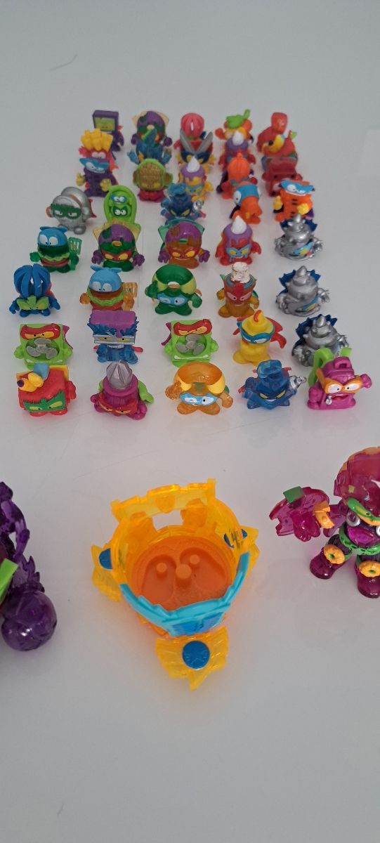 43 und .Superthings  guadians