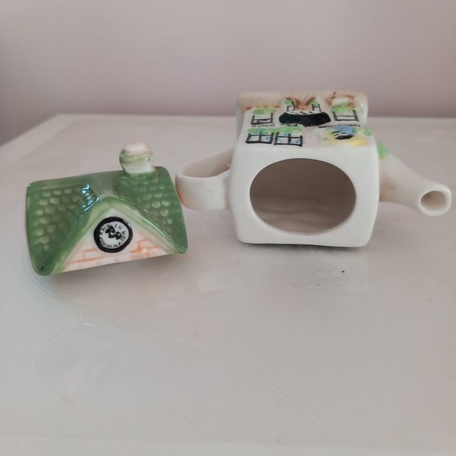 Set di miniteiere in ceramica 