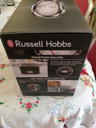 Tostador Russell Hobbs. 